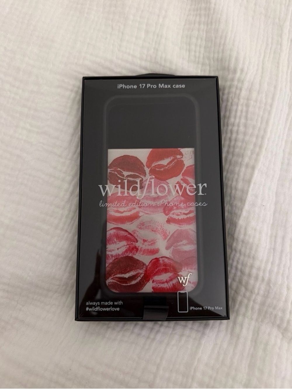 Wildflowers iPhone 17 Pro Max Case – Pink & Red Kiss Pattern